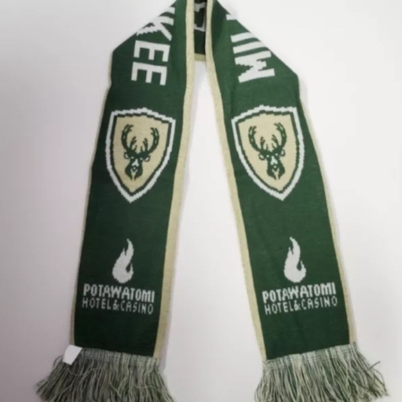 MILWAUKEE BUCKS BASKETBALL SCARF WISCONSIN BUCKS SCARF NEW!T3 - Picture 4 of 7